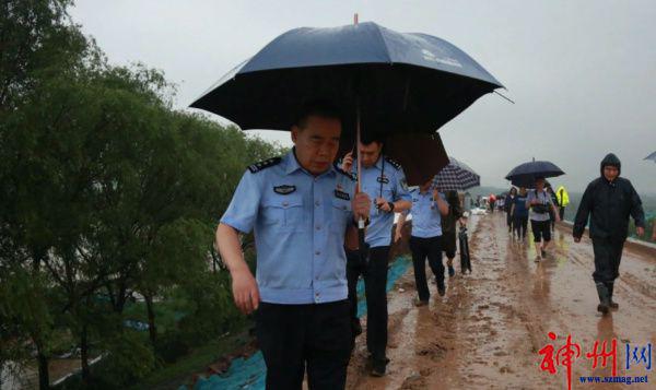 河南滎陽：風雨中滌蕩初心 危難時盡顯忠誠