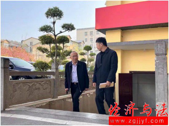 同課異構(gòu)展風(fēng)采,集思廣益促成長(zhǎng) ——記河南省新密市青屏高中到新密市實(shí)驗(yàn)高中交流學(xué)習(xí)活動(dòng)